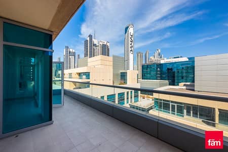 Modern apartment near Dubai Mall and Metro