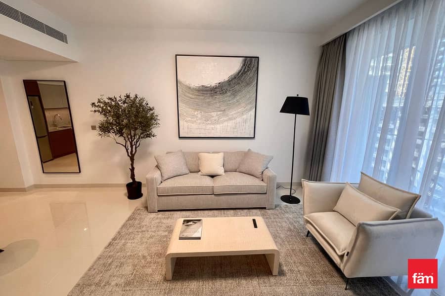 FULLY FURNISHED | VACANT | PRIVATE BEACH FULLY FURNISHED | VACANT | PRIVATE BEACH