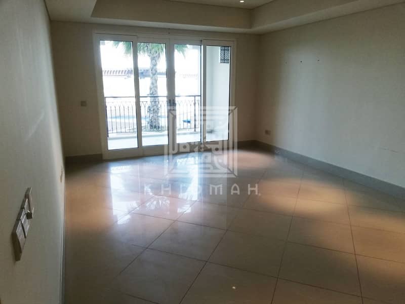 No Commission!Spacious and High Quality Finished 1-BR Apartment!