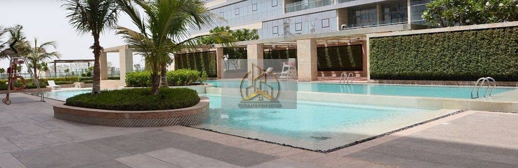 6 POOL Lamar. jpg