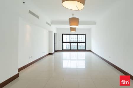 1 Bedroom Apartment for Sale in Palm Jumeirah, Dubai - Spacious 1br with big walk-in closet | Palm view