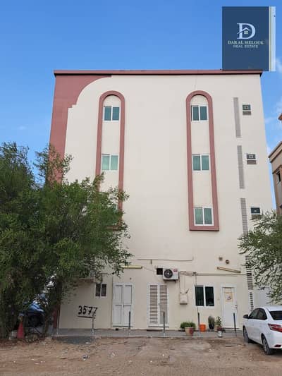 Bulk Unit for Sale in Muwaileh, Sharjah - For sale in Sharjah, Muwaileh area, residential and investment building, area 3000 feet, ground permit and three, consisting of 25 studios. Annual income 320 thousand dirhams. 3 million 200 thousand dirhams required. Inquiry, Dar Al Muluk Real Estate Offi