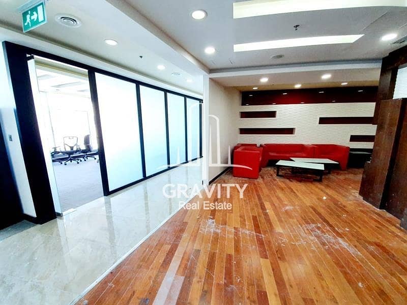 8 HOTTEST DEAL | VACANT | SPACIOUS FITTED OFFICE