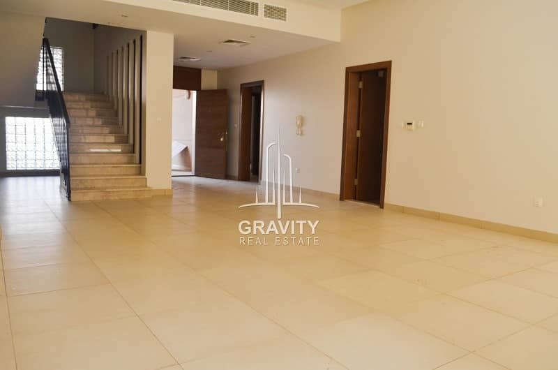 9 Superb 4BR Townhouse in Golf Gardens| Inquire Now