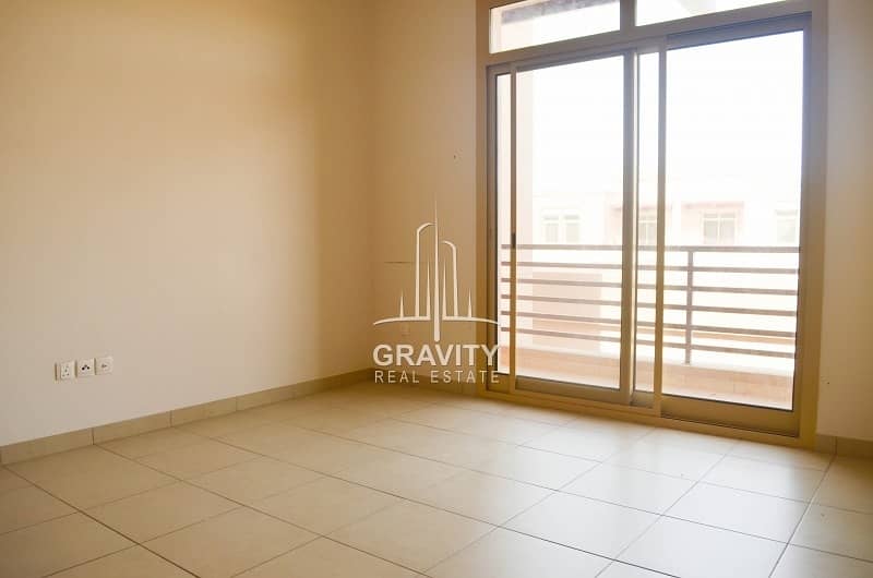 10 Superb 4BR Townhouse in Golf Gardens| Inquire Now