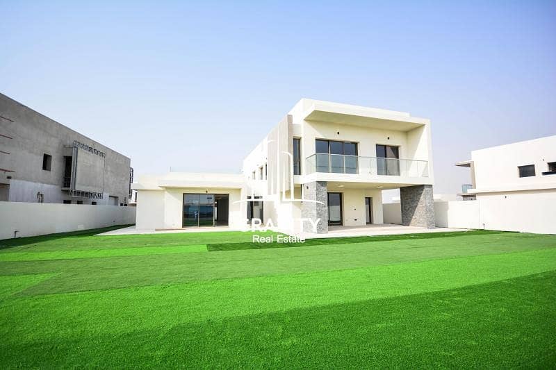 2 The most luxurious 5BR Villa in Yas Island