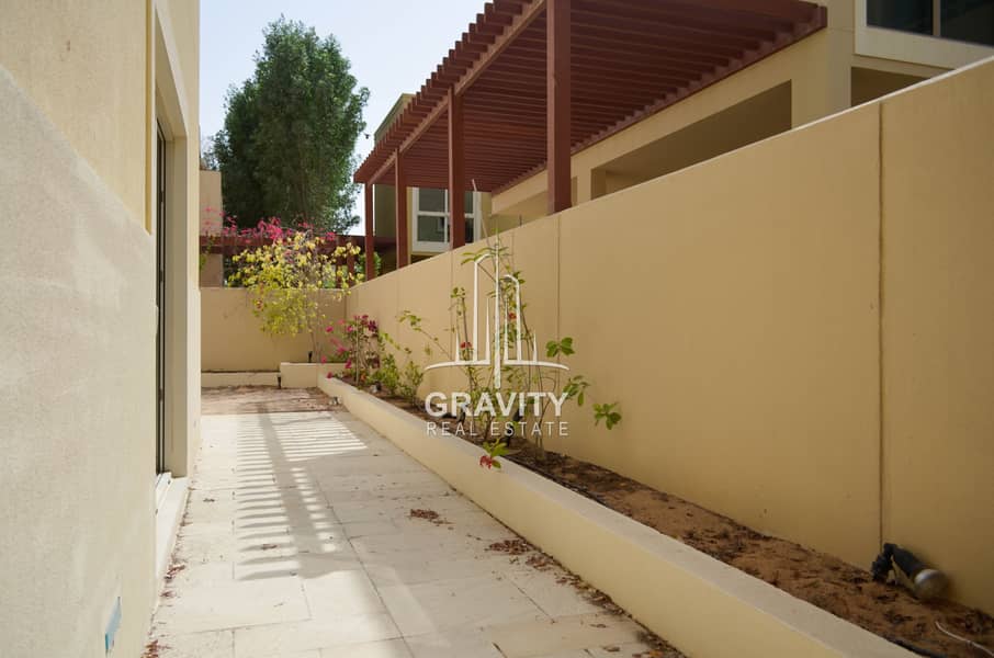 16 HOT DEAL | Extravagant 3BR Villa in Al Raha Garden