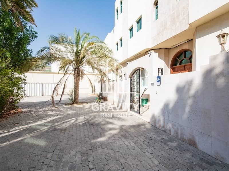 7 Spacious compound in Karama with 2 villa inside move in ready
