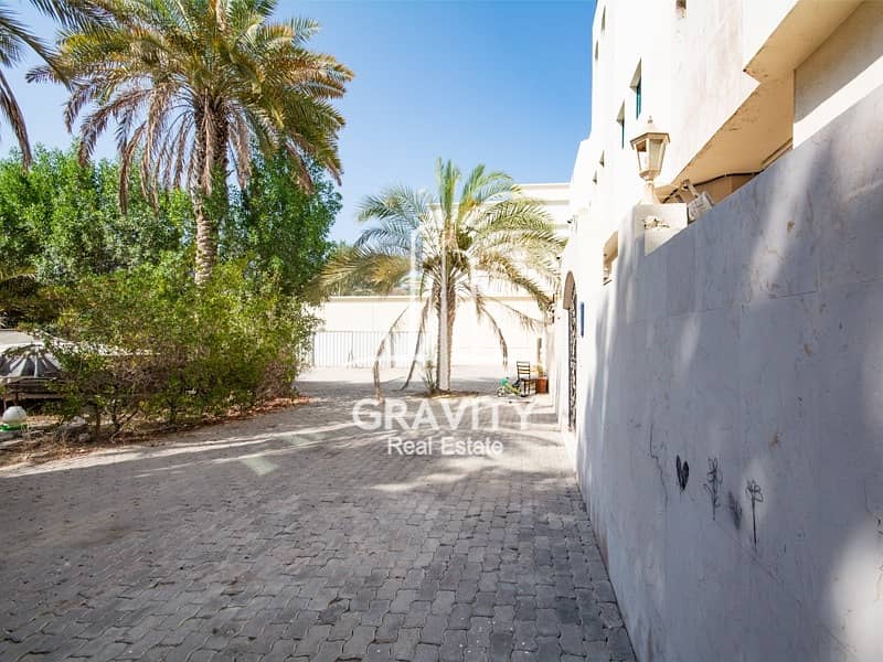 8 Spacious compound in Karama with 2 villa inside move in ready
