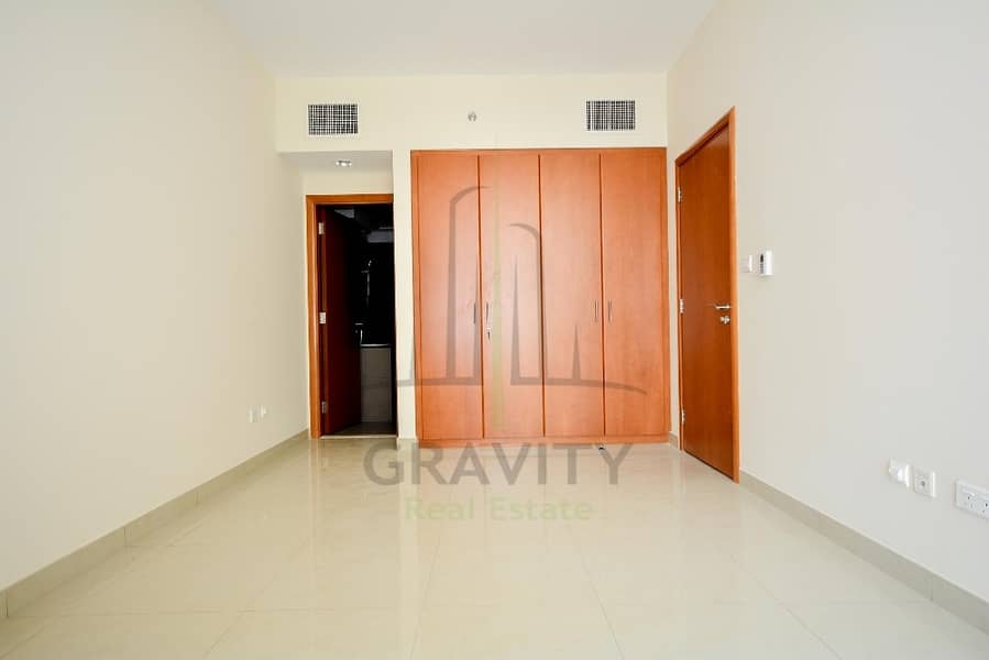 10 Well maintained 1BR apartment in Beach Tower