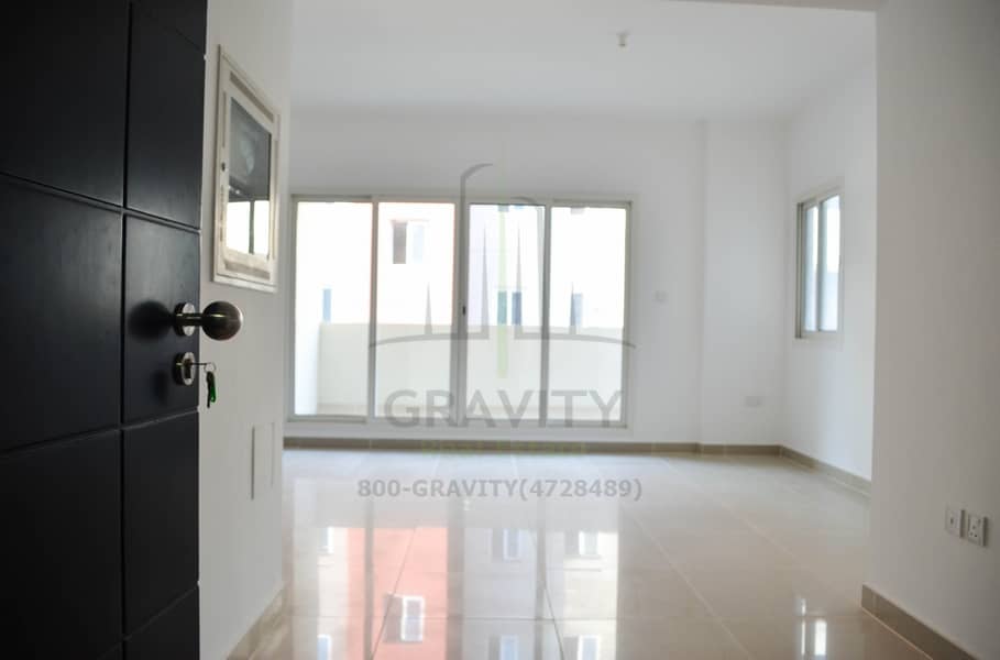 7 Own This Amazing 3BR Apt in Al Reef Downtown