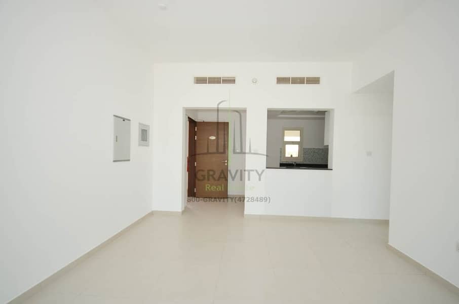 2 HOT DEAL! Beautiful 1BR Apartment in Al Ghadeer W/ 2Chqs