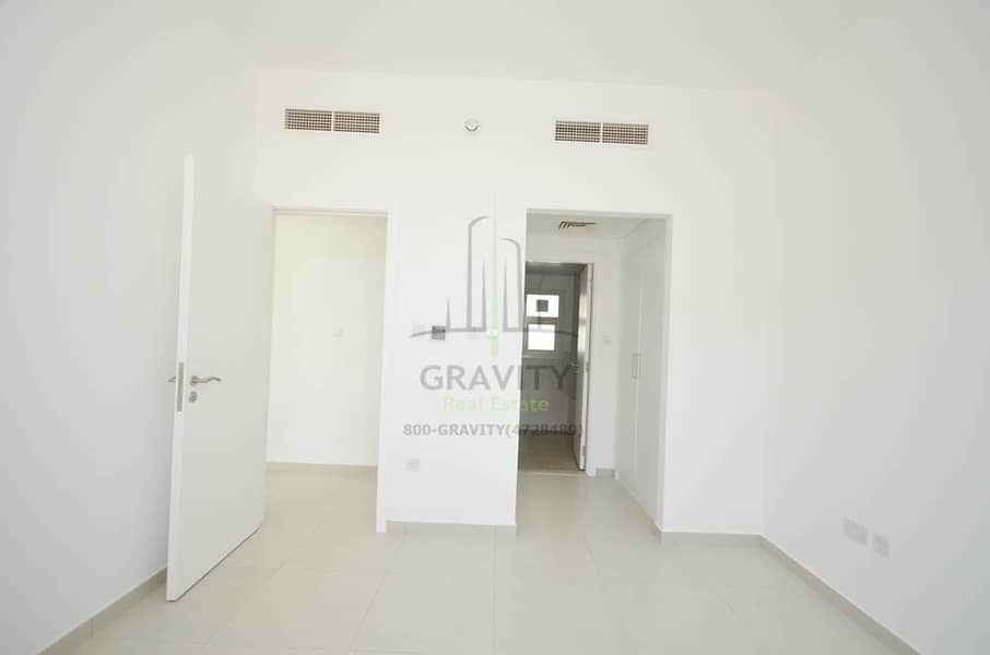 3 HOT DEAL! Beautiful 1BR Apartment in Al Ghadeer W/ 2Chqs