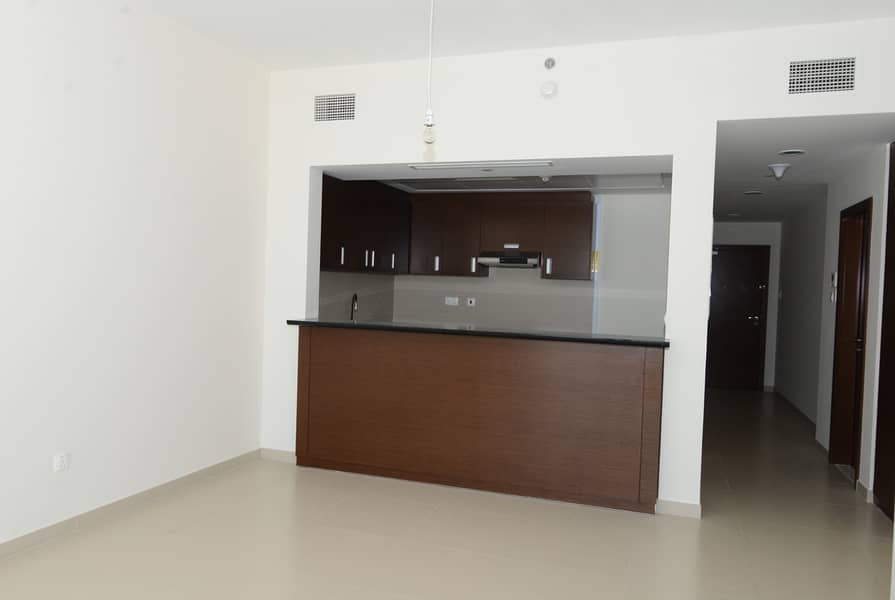 7 HOT DEAL Prime Area 3BR+Maid's Apt W/ 4Cheques