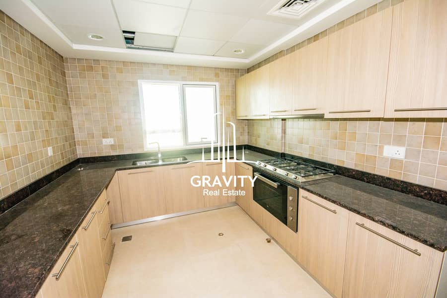 12 Own this Luxurious 3BR Apt in Yas Island