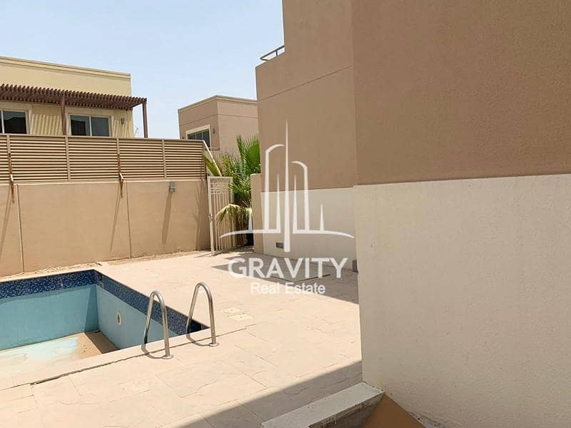 3 Perfect for Family/Great Investment 5BR Villa |