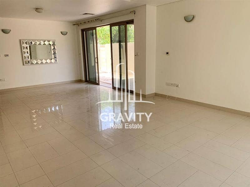 4 Perfect for Family/Great Investment 5BR Villa |