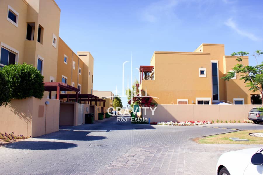 Good Investment | Spectacular Townhouse
