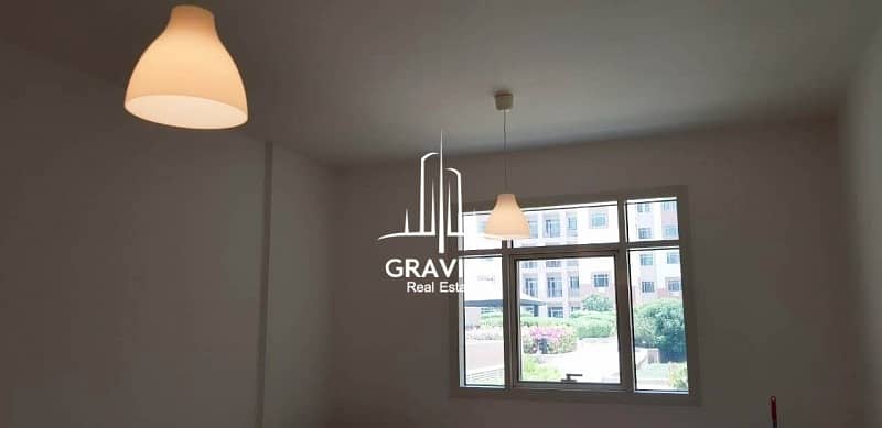 10 Ground Floor  Free Tawtheeq Stunning  Apt 2Chqs