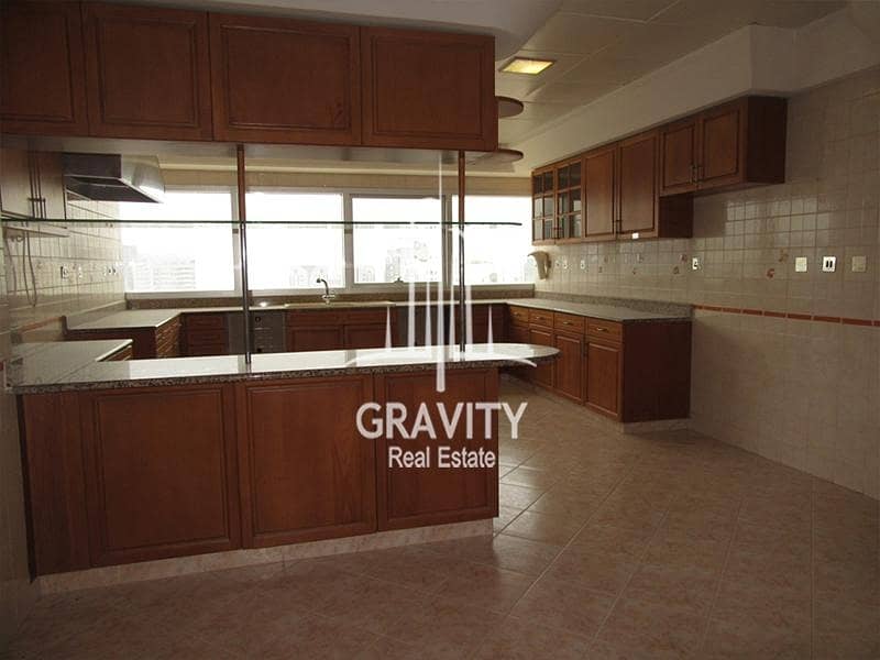 8 Hot Deal | Extravagant Penthouse | Move in Ready |