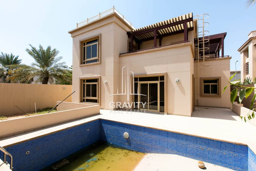 16 Amazing 5BR Villa Perfect for investment
