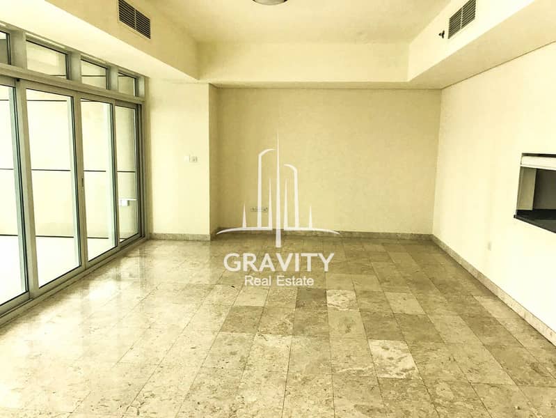 7 HOT DEAL!! Vacant 3+Maid's Apt | Community View