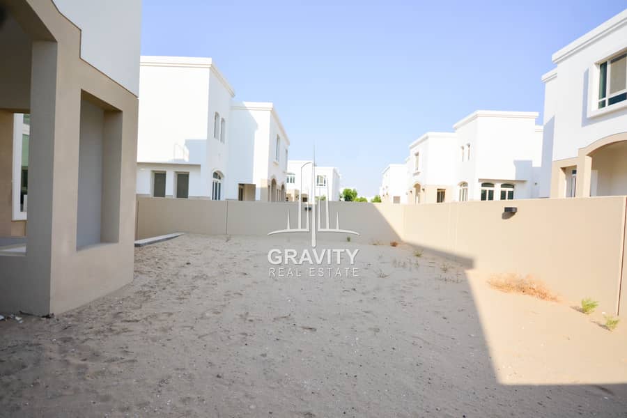 8 Waterfall Community | Stunning Villa in Al Ghadeer