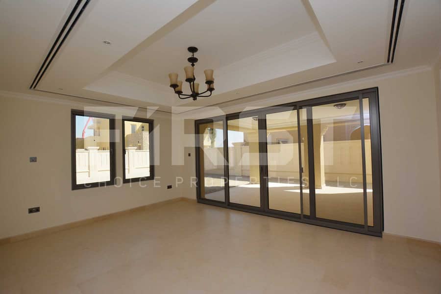 17 Internal Photo of 4 Bedroom Villa in Saadiyat Beach Villas Saadiyat Island Abu Dhabi UAE (10). jpg