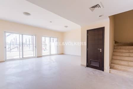 Vacant Exclusive Single Row| Souq Facing Vacant Exclusive Single Row| Souq Facing
