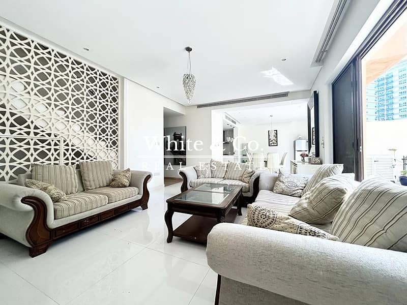 Fully Furnished | Corner Unit | Vacant Fully Furnished | Corner Unit | Vacant