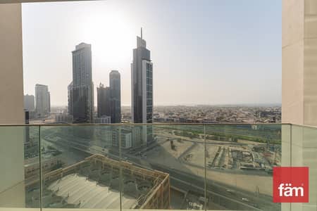 2 Bedroom Apartment for Sale in Downtown Dubai, Dubai - Sea View | Mid floor | Corner Unit | 30%pp