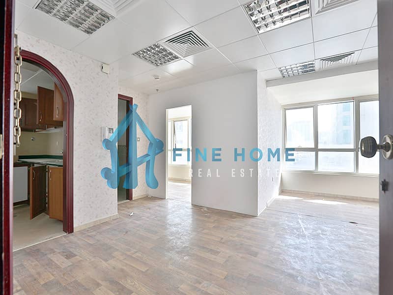 Fully Fitted office with own Toilet + Pantry on main Road Fully Fitted office with own Toilet + Pantry on main Road