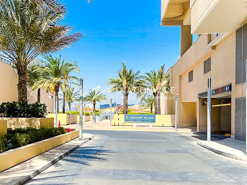 Modern & Chic Duplex | Stunning Layout | Sea View Modern & Chic Duplex | Stunning Layout | Sea View