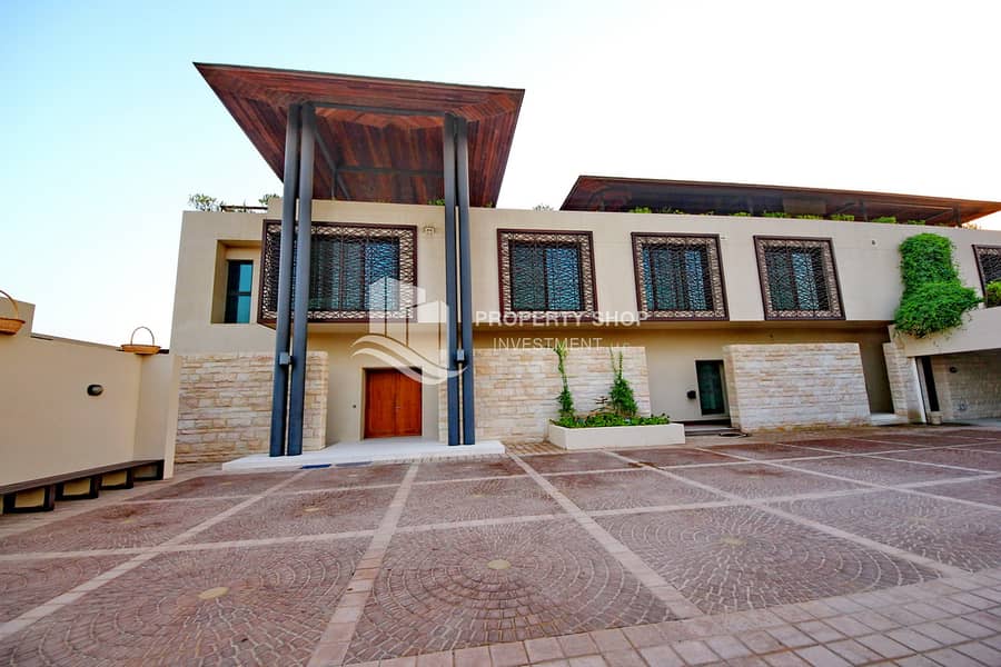 23 4-bedroom-villa -abu-dhabi-al-khaleej-al-arabi-al-gurm-resort-property-image-1. JPG