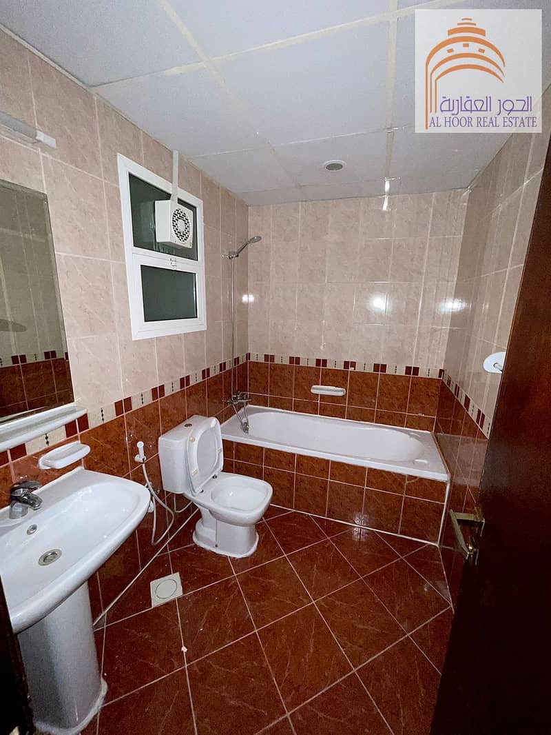 12 bathroom. jpg