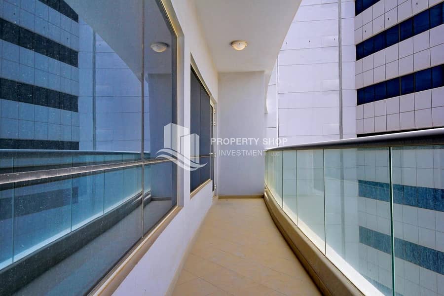 2 Best Deal! Magnificent High Floor Apt with Balcony