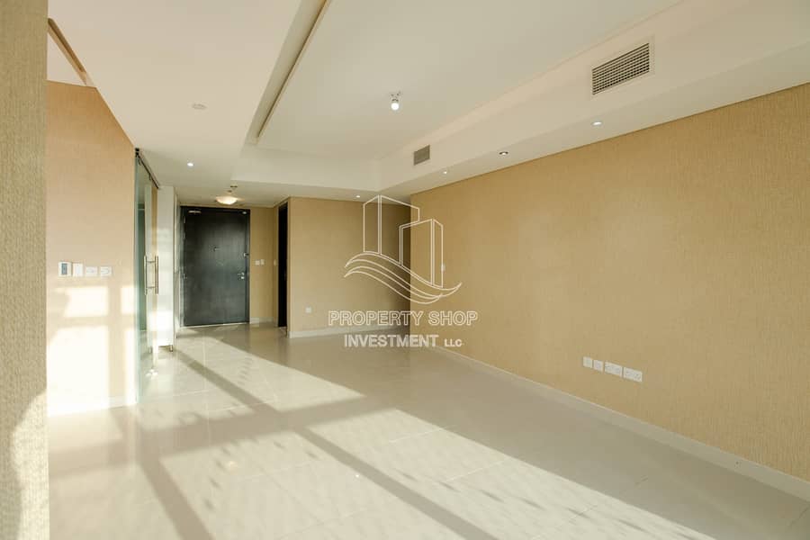 5 Make Your Move In Today-Elegant High Floor with Sea View