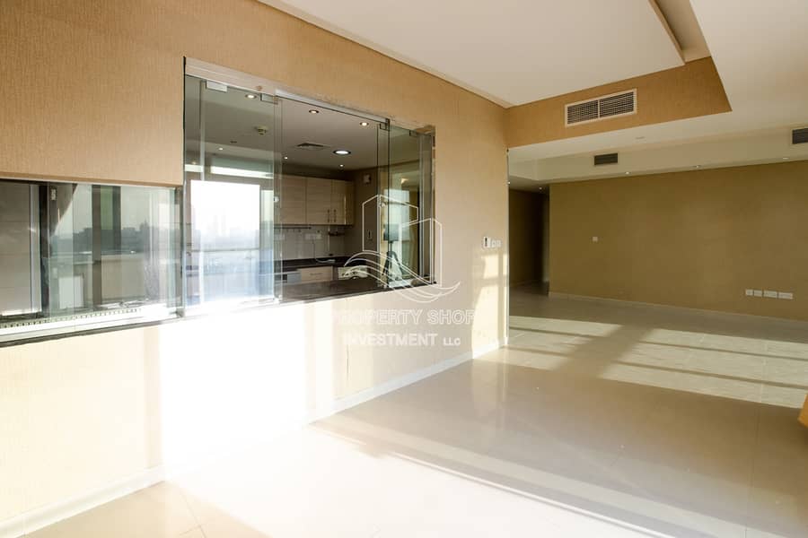 11 Make Your Move In Today-Elegant High Floor with Sea View