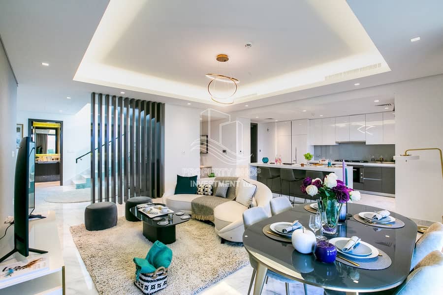 11 Impressive & Luxurious  Single Row Corner Villa