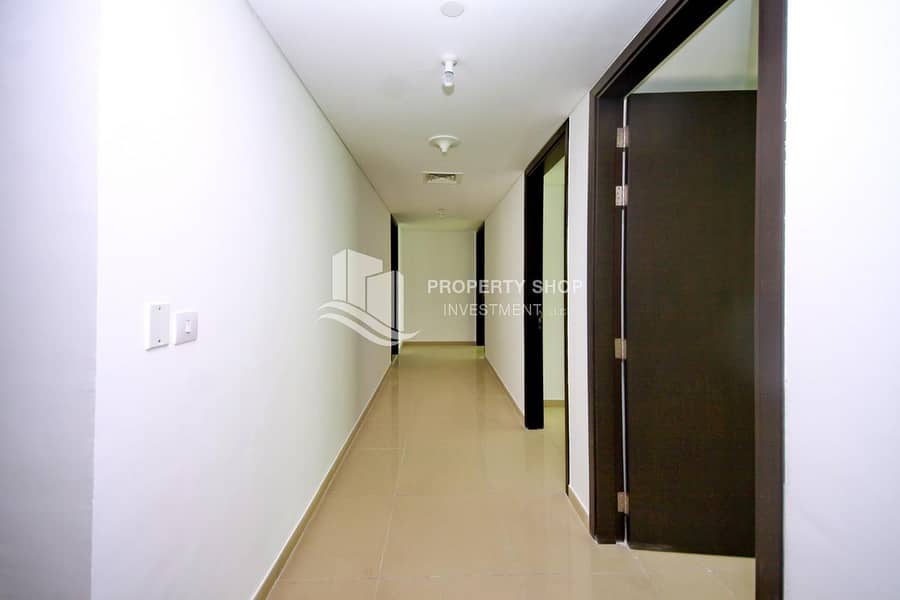 6 Charming & Affordable Sea View High Floor 3+Maid!