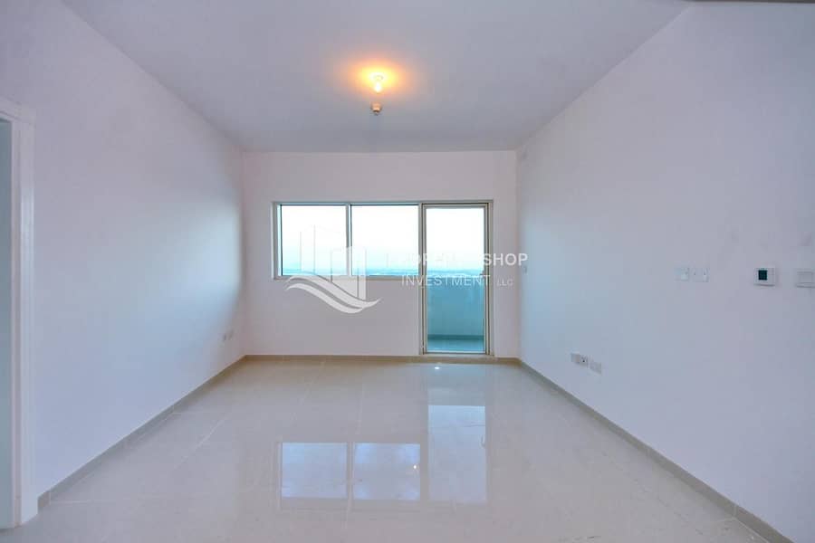 6 Superb Family Home w/ Full Sea View from Balcony