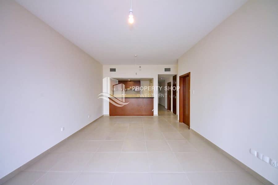 7 Excellent Apt on High floor with High ROI!