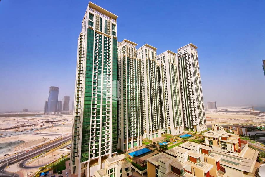 15 Splendid Lifestyle 2BR with Balcony & Iconic Views!