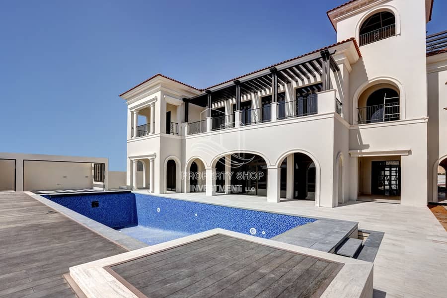 Luxurious Golf Beach Villa with Private pool + Jacuzzi