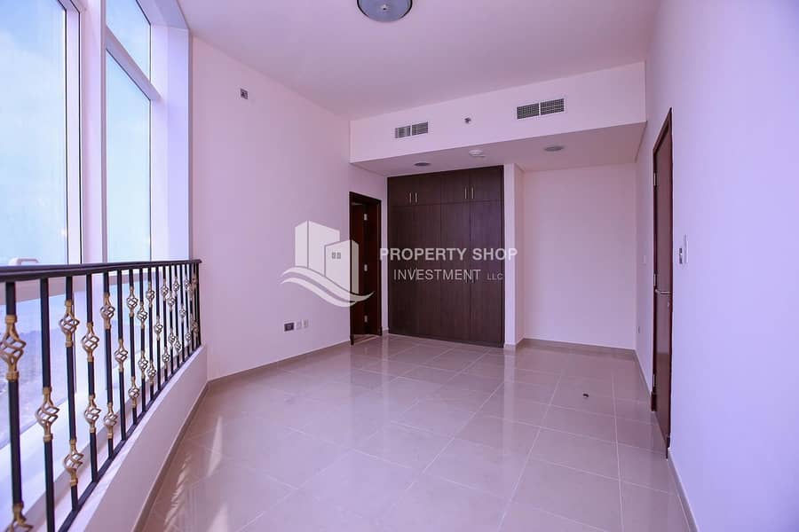 2 Great Investment! High Floor Apt with Sea View