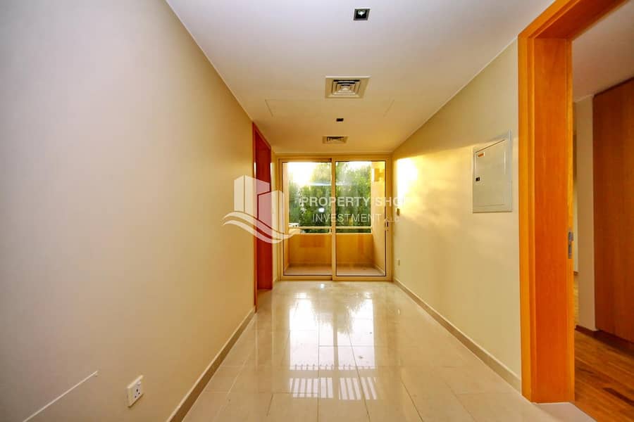 7 Perfectly Designed Immaculate Villa w/ Pvt Garden!