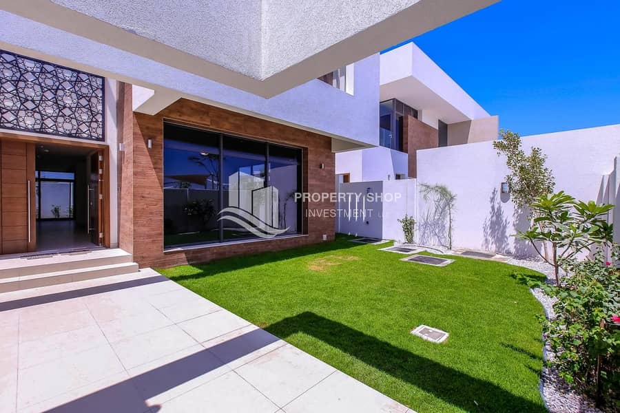 2 Own A Magnificent Comfortable Modern Living Villa!