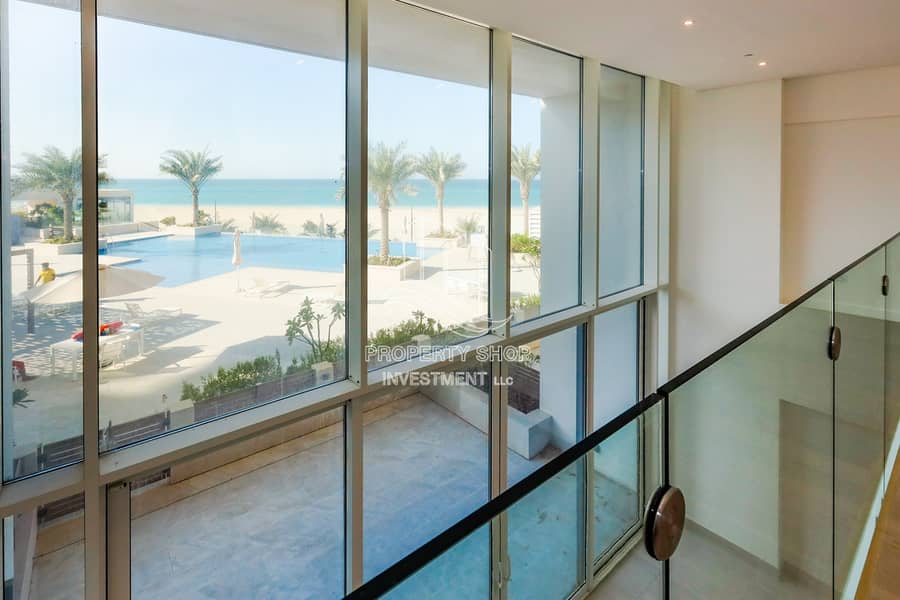 4 Brand New| Sea Facing Loft Apt| Balcony w/ Captivating View