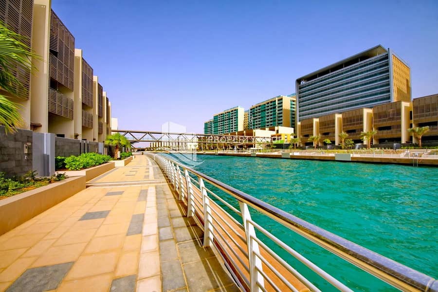 25 Best Deal| Prestigious Townhouse| Spectacular Canal View