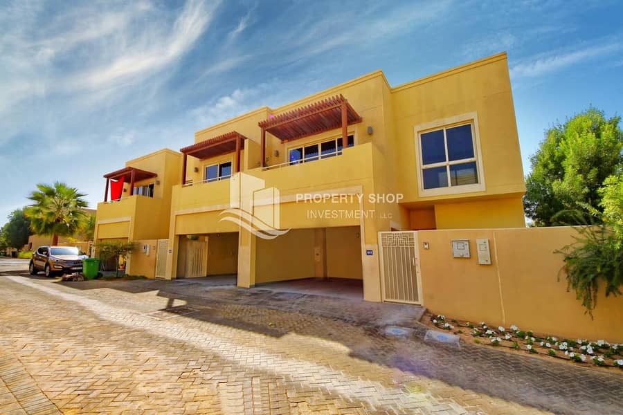 26 Simply Stunning Fully Furnished Villa with Pvt Garden